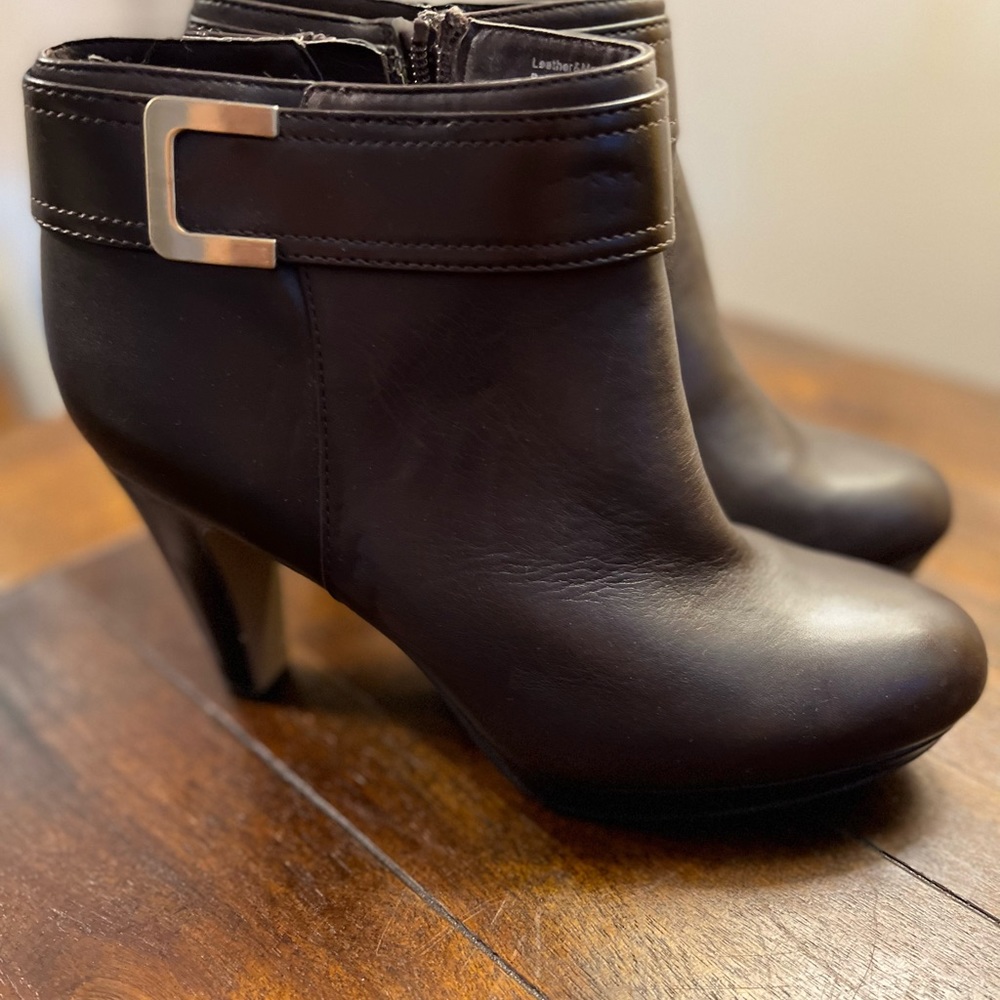 Giani Bernini -Netty-  Dark Brown Leather Ankle Boot Size 8.5M